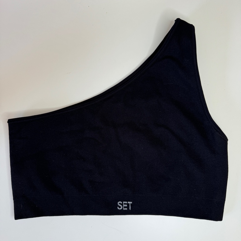 Set Active Sculptflex Ribbed One Shoulder Sport Bra in Onyx